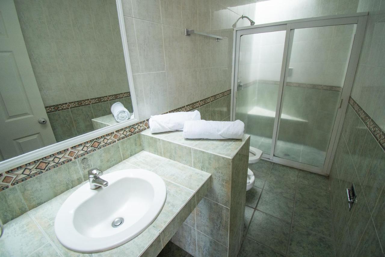 Auto Hotel Hacienda Arriba León Dış mekan fotoğraf