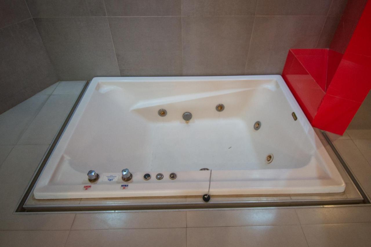 Auto Hotel Hacienda Arriba León Dış mekan fotoğraf