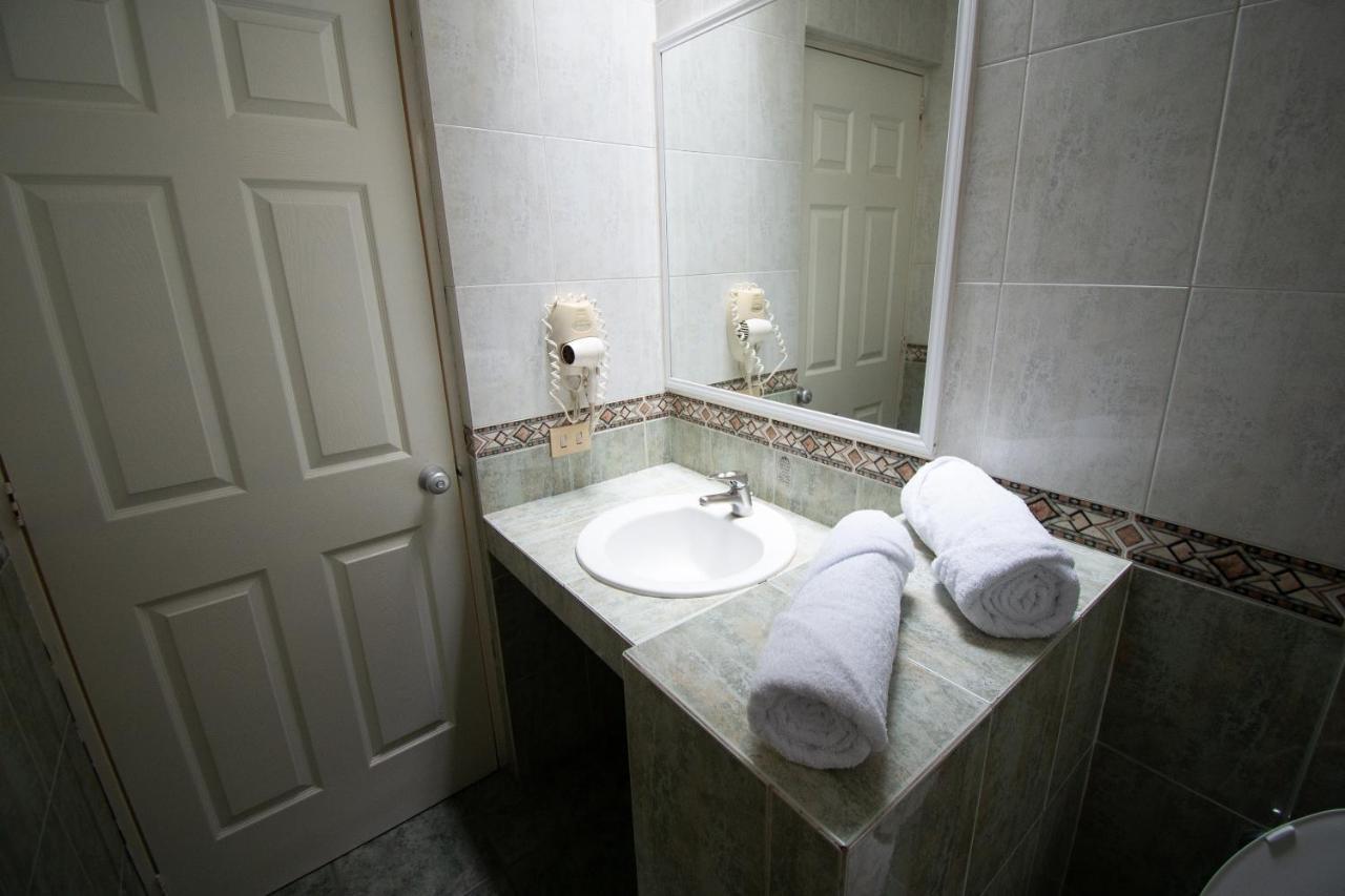 Auto Hotel Hacienda Arriba León Dış mekan fotoğraf